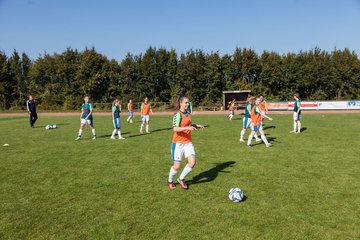 Bild 78 - B-Juniorinnen Krummesser SV - SV Henstedt Ulzburg : Ergebnis: 0:3